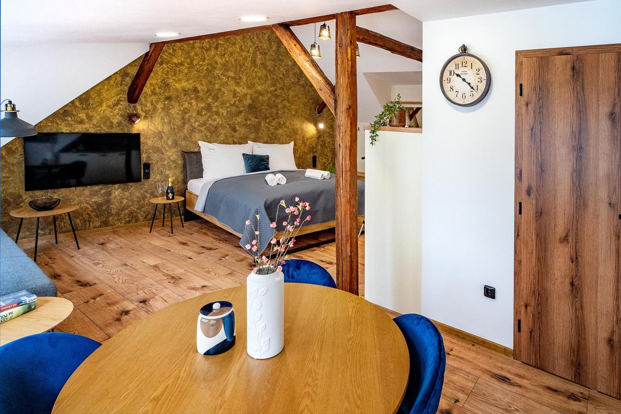 Hotel Smrz Sepekov Zewnętrze zdjęcie
